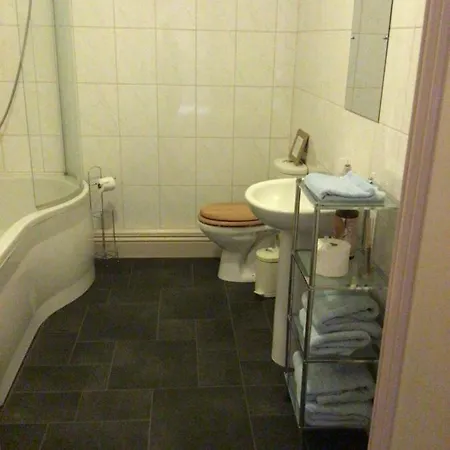 Daire Sycamore, Moss Hagg Farm Selby